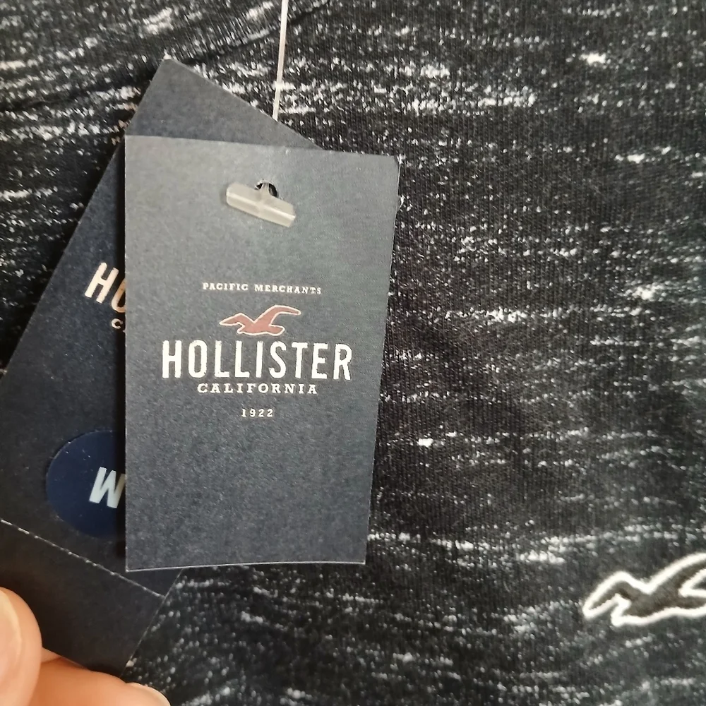 Hollister Curved Hem Tee Men’s  Medium Black Granite Cotton Long Sleeve Y2K NWT - Picture 4 of 7